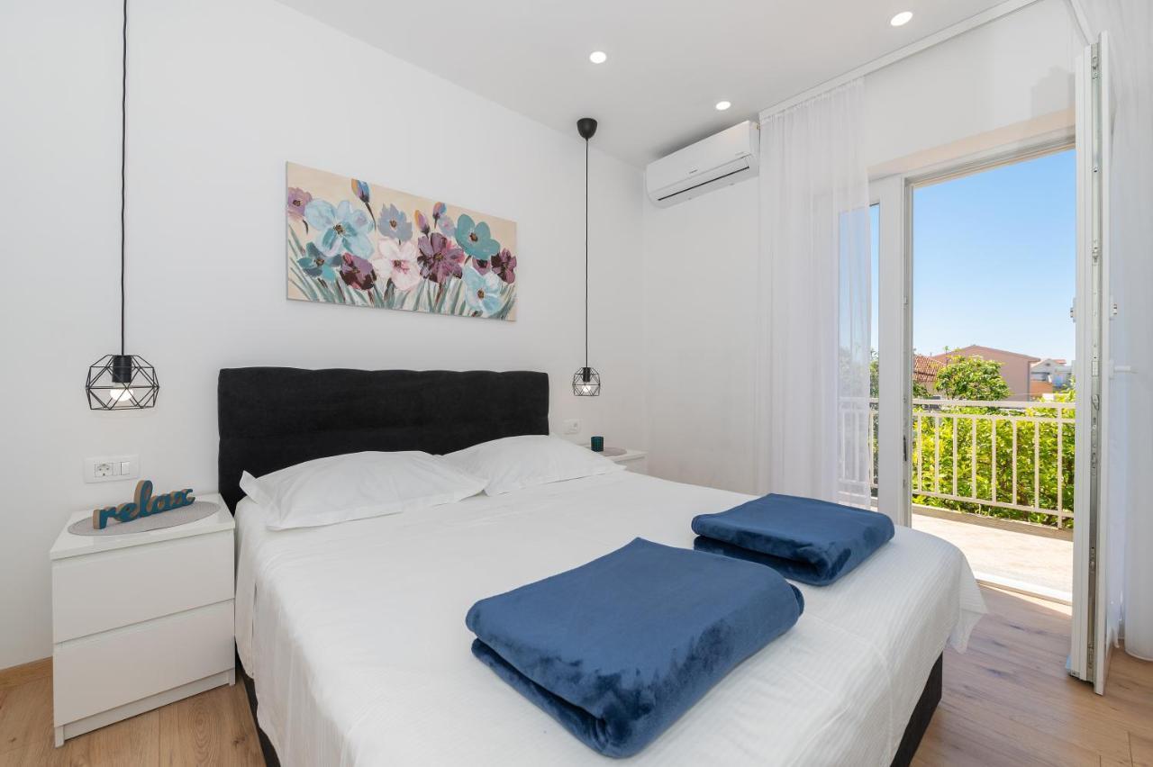 Apartmani Sani Макарска Экстерьер фото