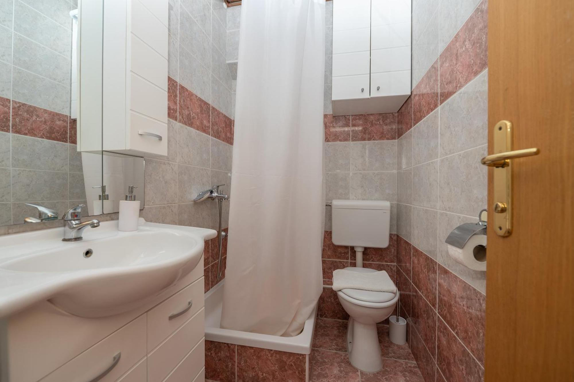 Apartmani Sani Макарска Экстерьер фото