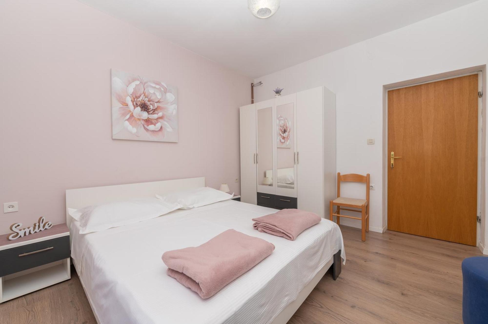 Apartmani Sani Макарска Экстерьер фото